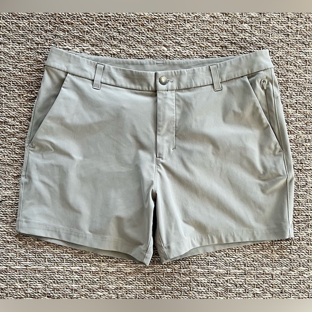 Lululemon Commission Short 5” Inseam Classic Fit Size 34